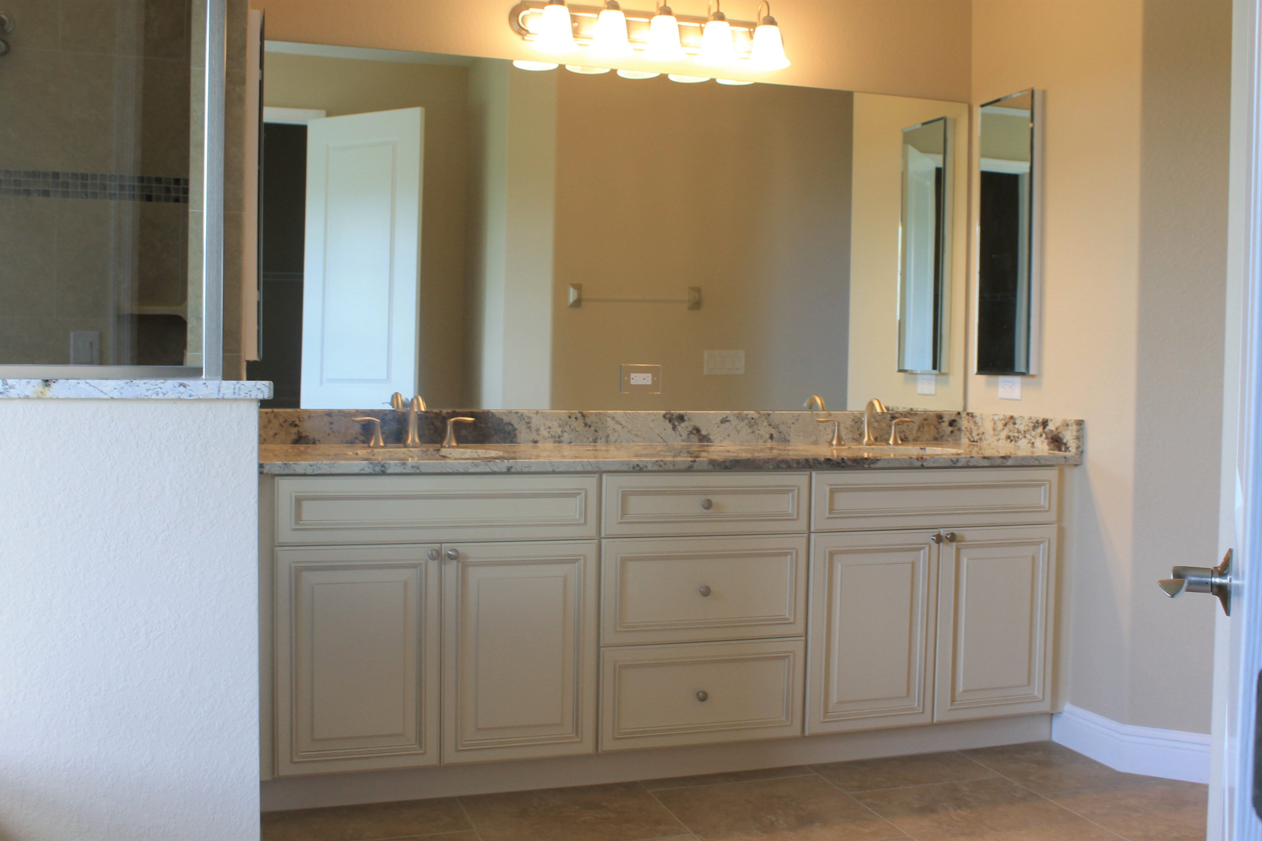 NewHome/cypressbath.JPG
